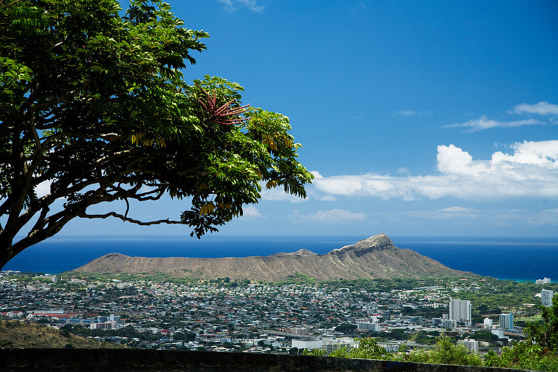 Hawaii, Oahu, Diamond head and Waikiki from Tantalus.