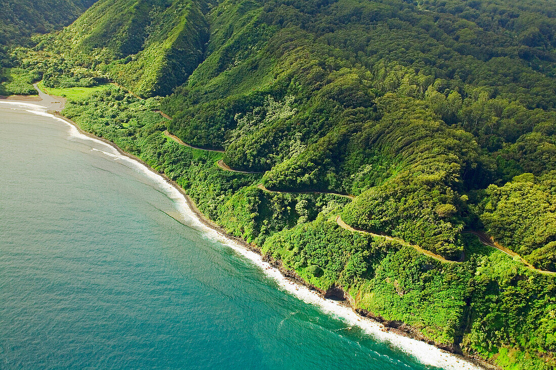 Hawaii, Maui, aerial view of the road to Hana.