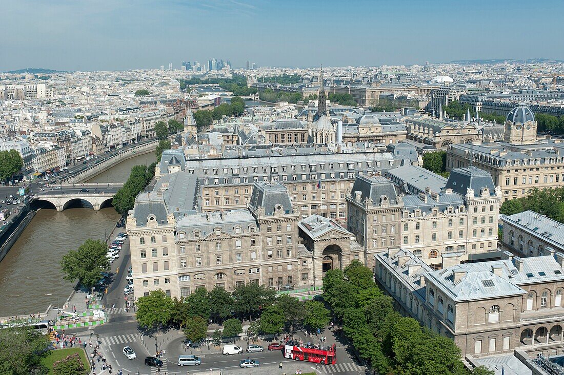 Paris first district - The Island of the City - The prefecture, the Law court and the arrow of the Sainte Chapelle