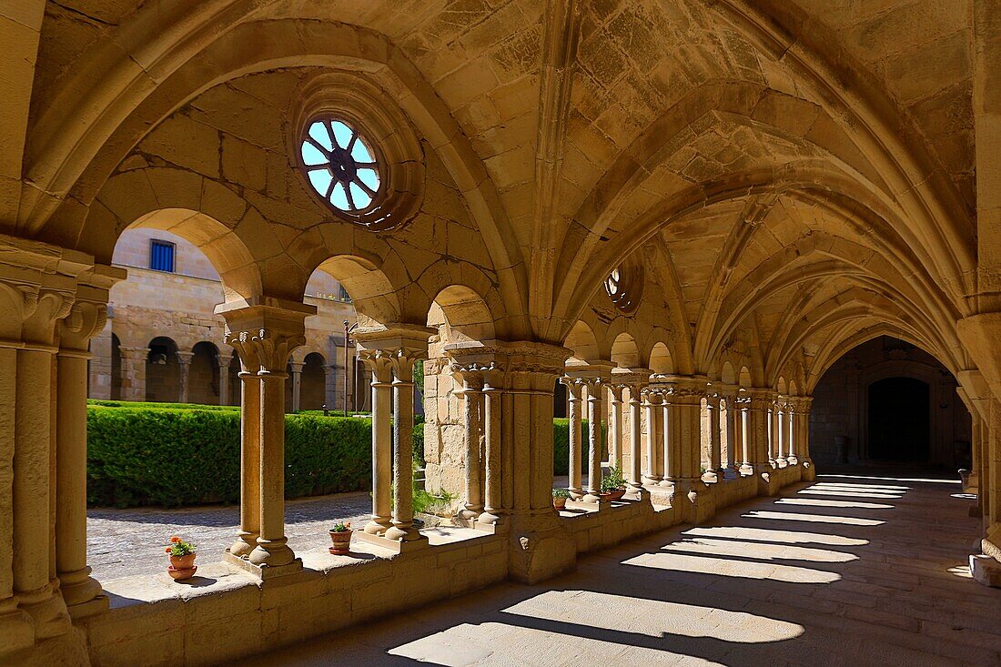Spain , Catalonia, Royal Monastery of Vallbona, The Cloister