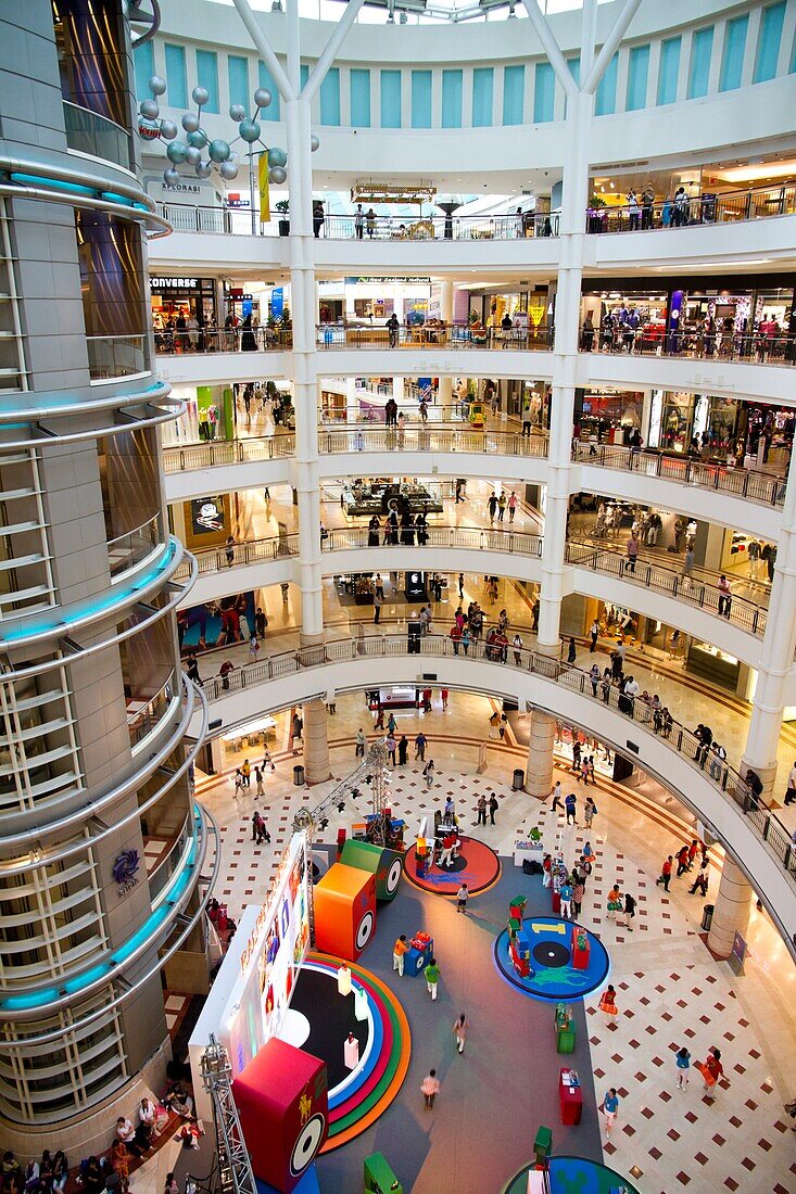 Malaysia, Kuala Lumpur, Suria KLCC shopping center inside Petronas Towers