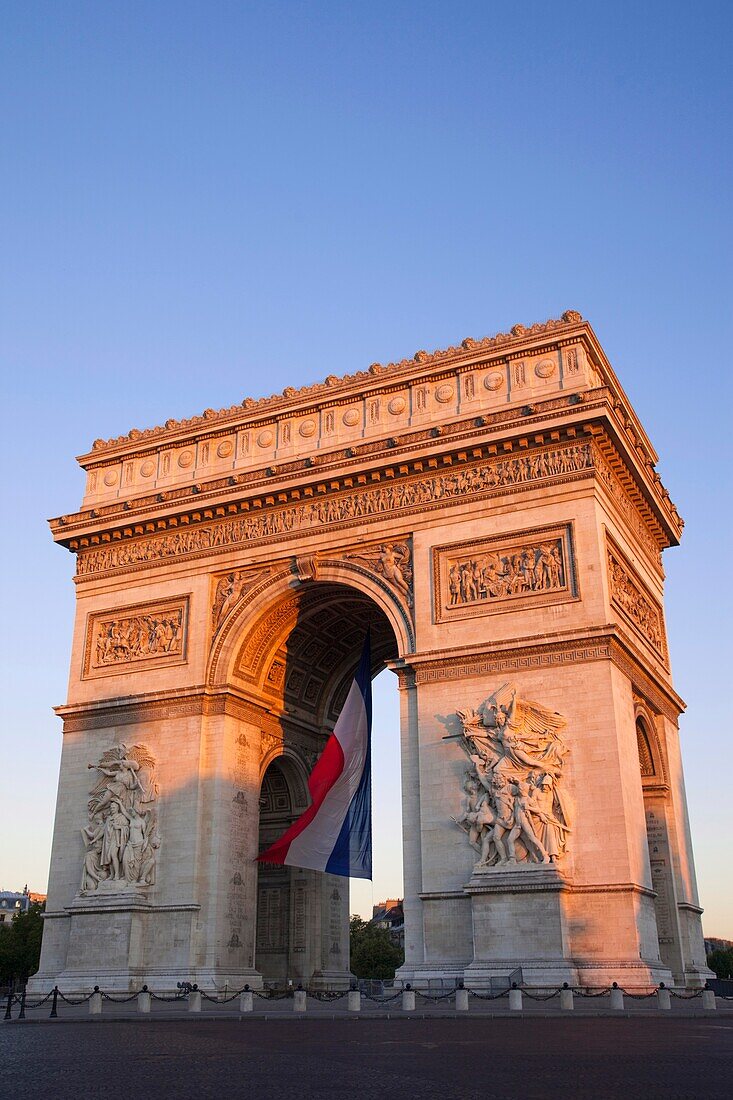 France, Paris, Arc de Triomphe