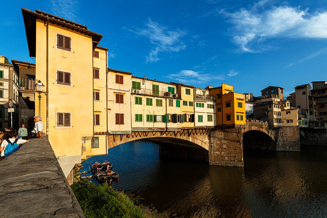 Ponte Vecchio bridge over the Arno river, Florence, Tuscany, Italy, Europe