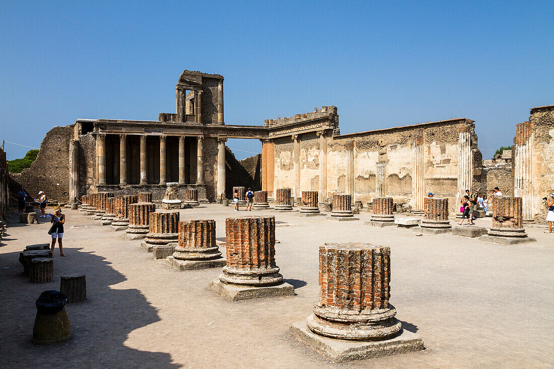 Basilika, Antike Stadt Pompeji, Golf von Neapel, Kampanien, Italien, Europa
