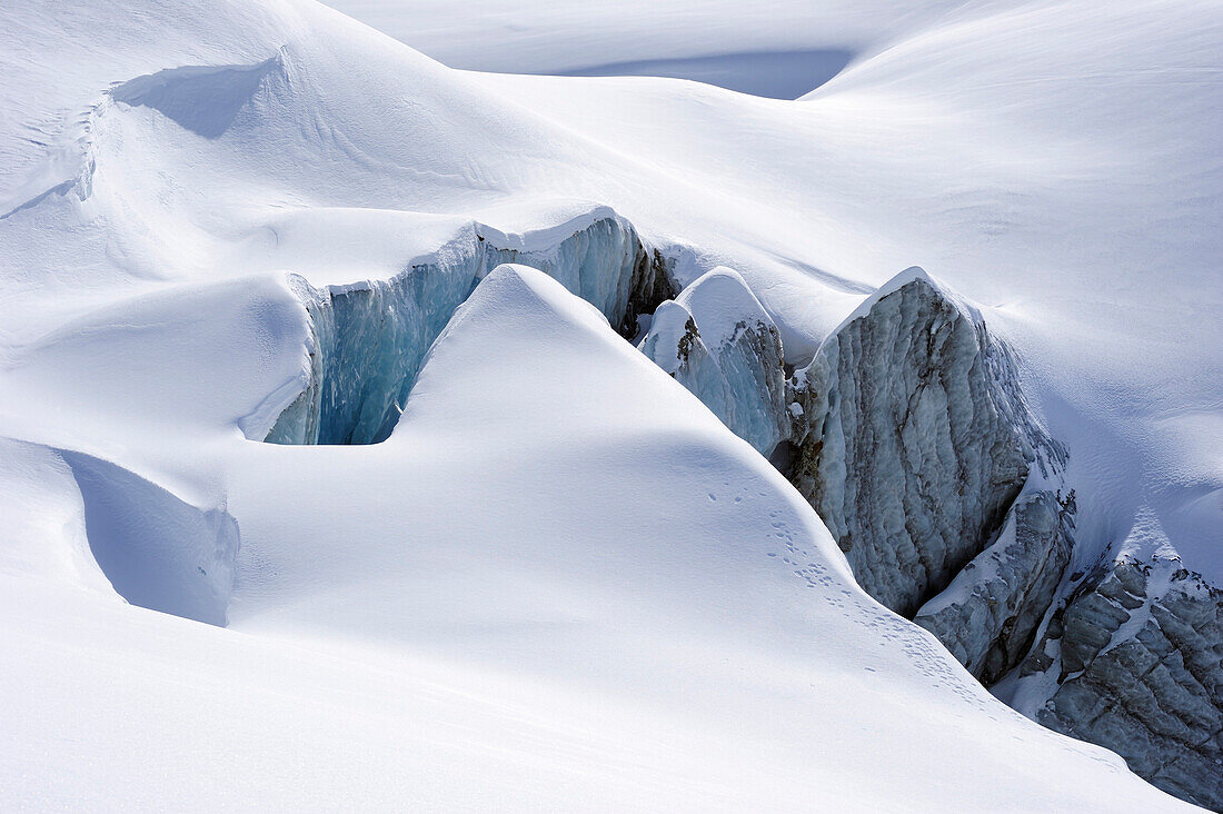 Gletscherspalten auf dem Taschachferner, Wildspitze, Ötztaler Alpen, Tirol, Österreich