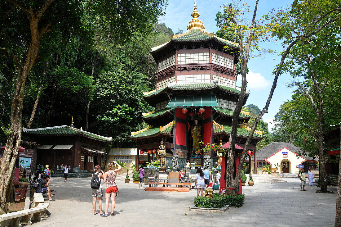Wat Tham Sua Tempel bei Krabi Stadt, Krabi, Andamanensee, Thailand, Asien