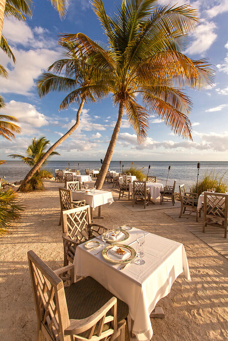 Restaurant DINING ROOM, Little Palm Island Resort, Florida Keys, USA