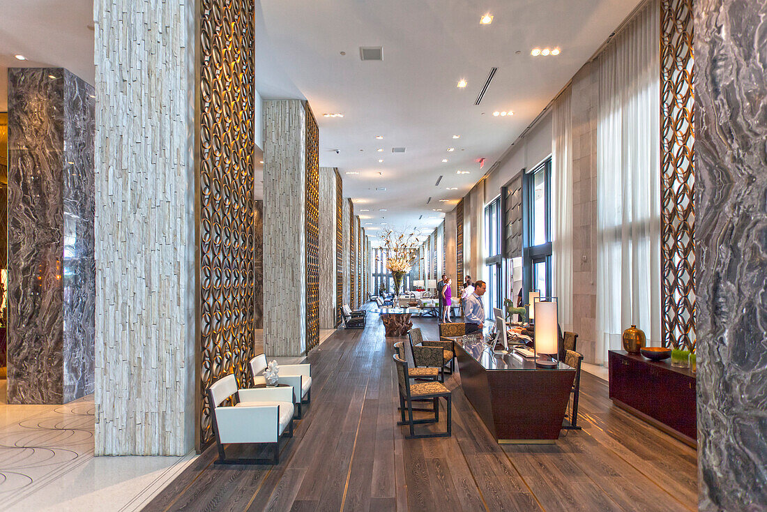 Lobby des Luxus Hotels W Hotel aus der Starwood Hotel Kette, Collins Avenue, Art Deco District, South Beach, Miami, Florida, USA