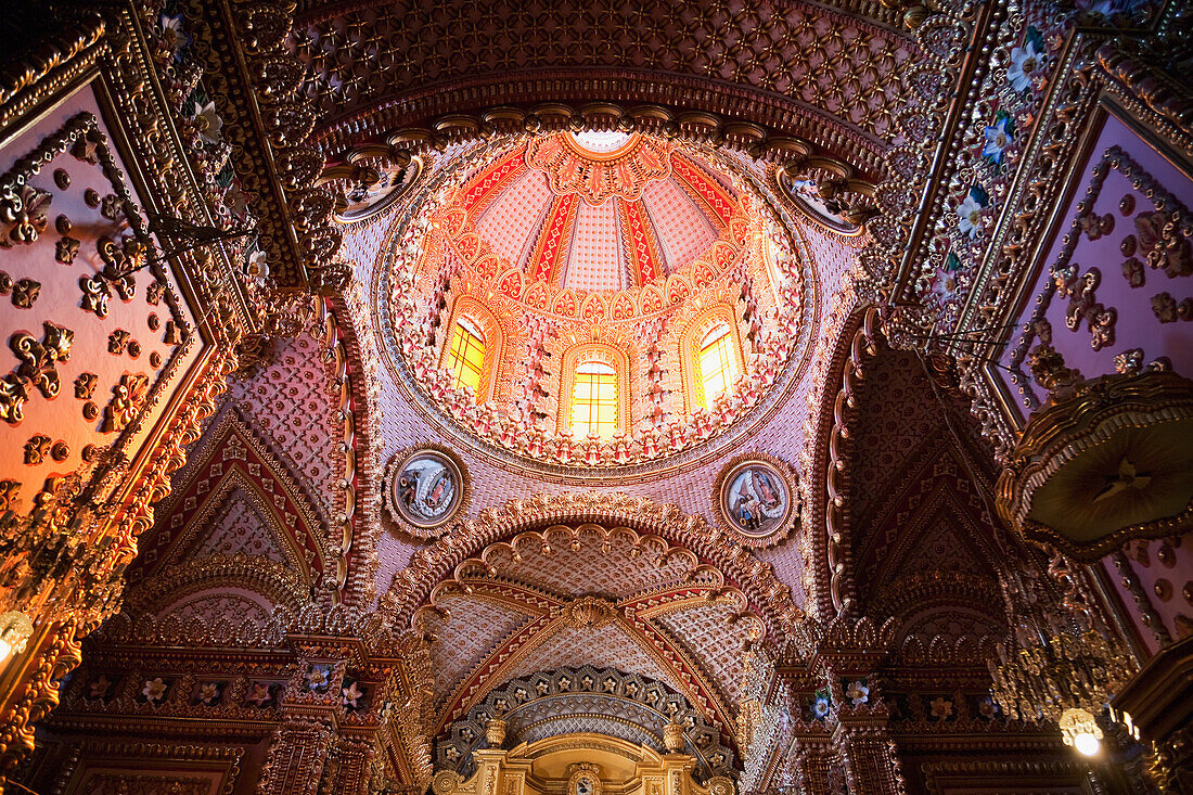 Interior of the Guadalupe Sanctuary, Morelia, MichoacÃ¡n, Mexico