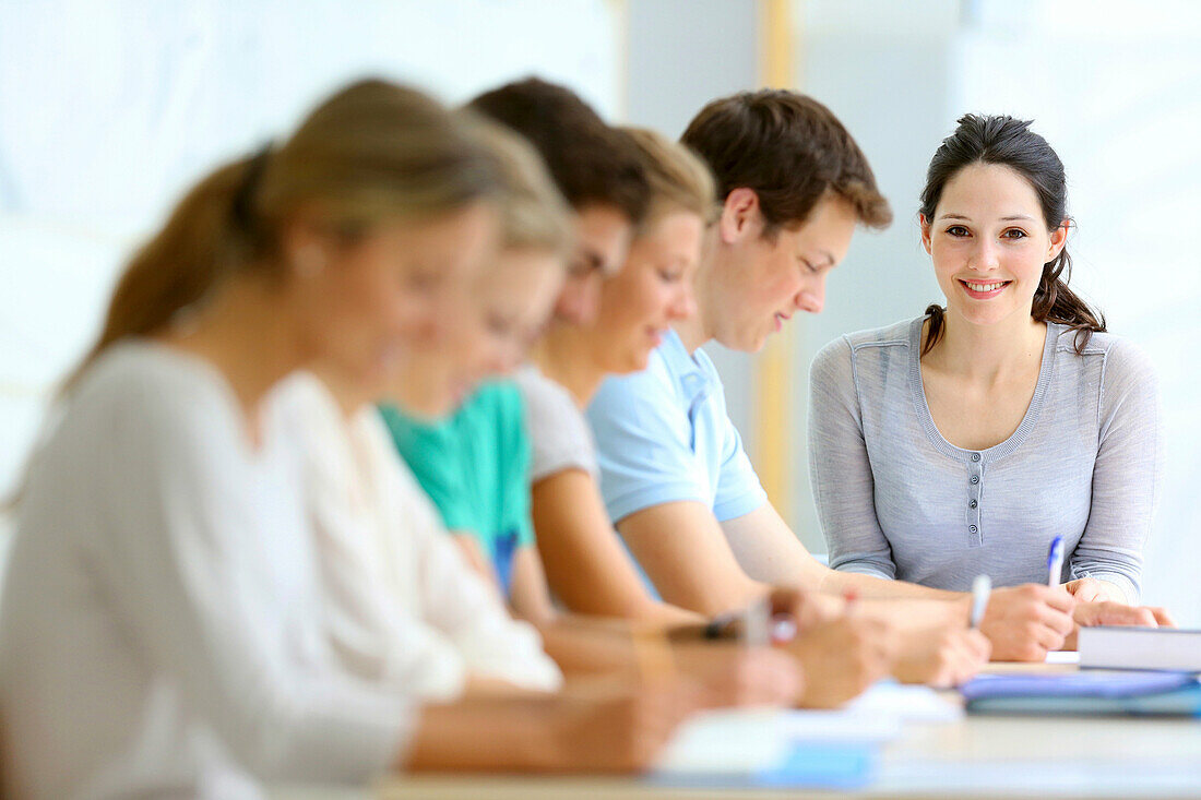 Studenten, Fakultät für Wirtschaft, UPV, EHU, Universität des Baskenlandes, San Sebastian, Donostia, Gipuzkoa, Baskenland, Spanien