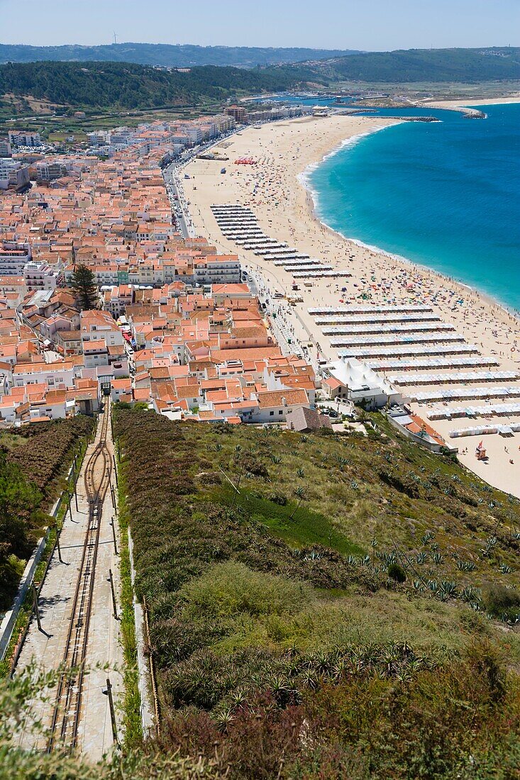 Elevador, Ascensor da Nazare, Funicular railway and Beach, Praia, seen from Sitio, old village, Nazare, Oeste, Leiria District, Portugal