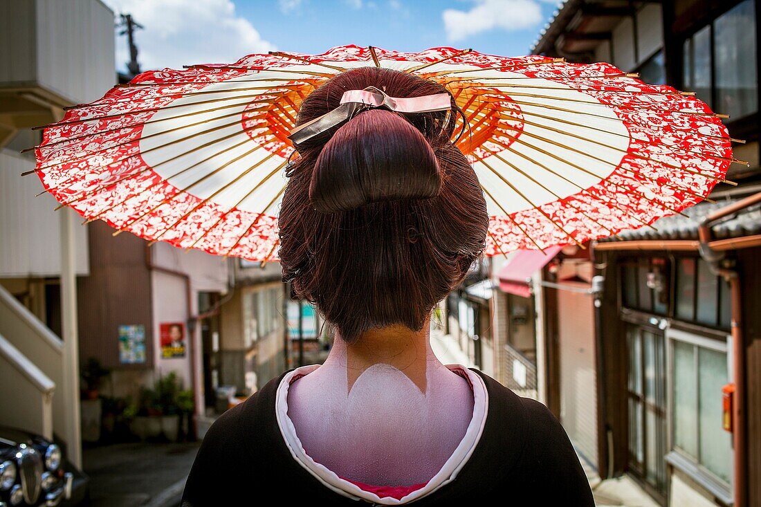 Toshiyu,geisha Geisha´s distric of Miyagawacho Kyoto  Kansai, Japan