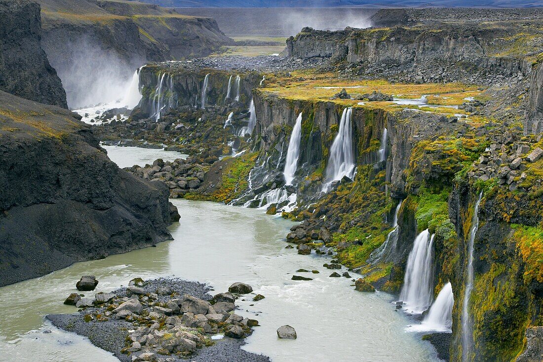 Hrauneyjafoss Waterfalls, Landmannalaugar, Fjallabak Nature Reserve, Iceland