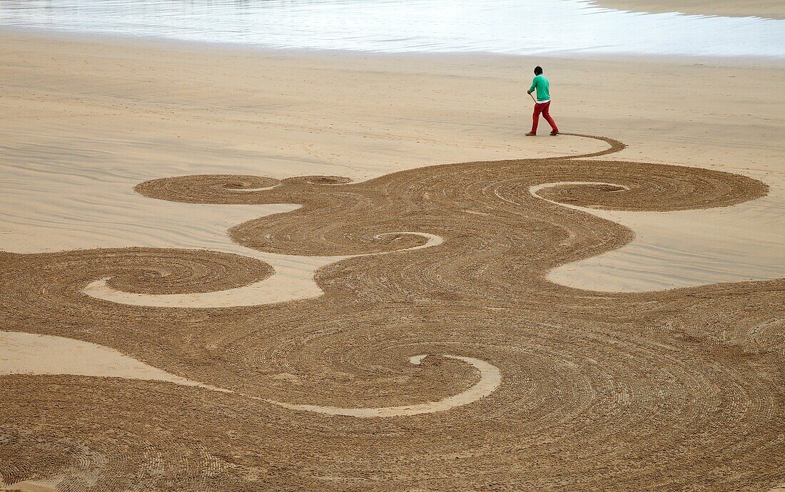 Sandzeichnung, Strand, Hendaye, Aquitaine, Pyrenees Atlantiques, Frankreich.