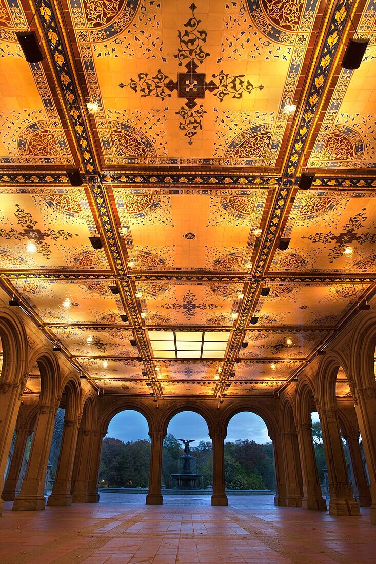 MINTON TILE CEILING BETHESDA TERRACE ARCADE CENTRAL PARK MANHATTAN NEW YORK CITY USA