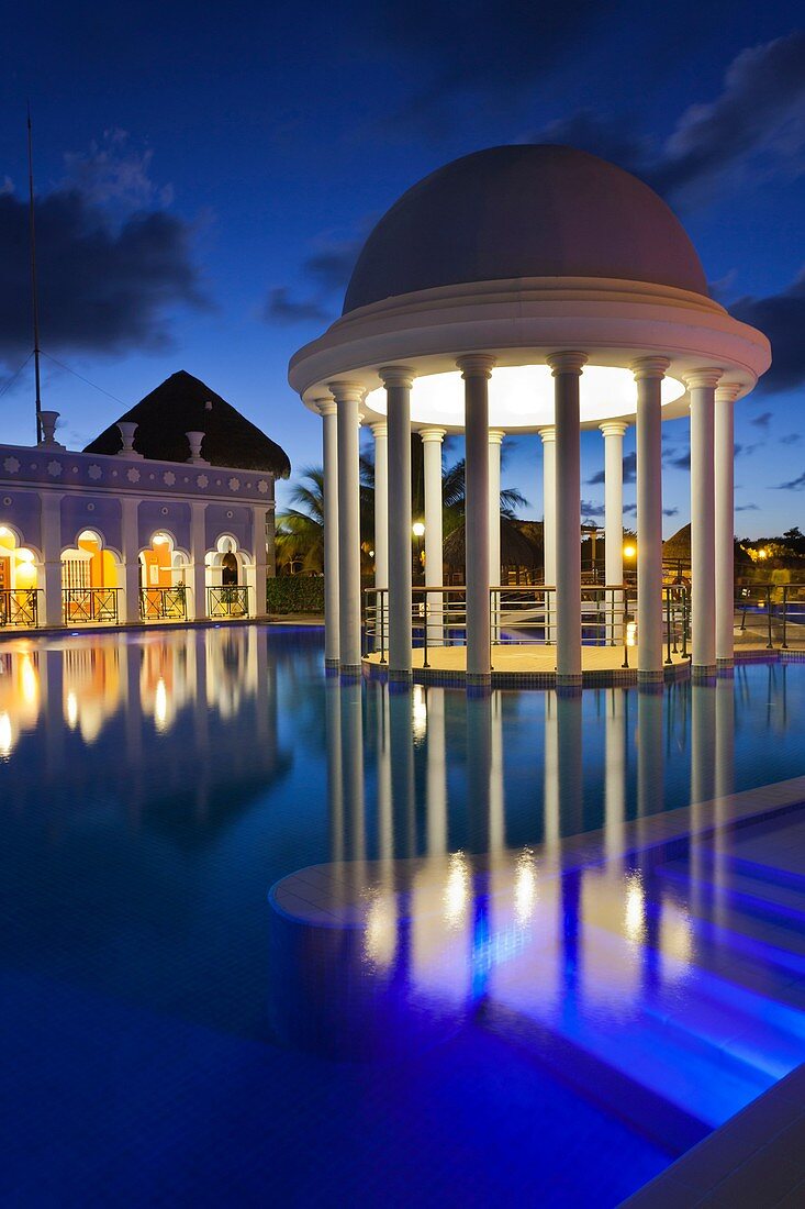 Cuba, Matanzas Province, Varadero, Hotel Iberostar Varadero, poolside, evening