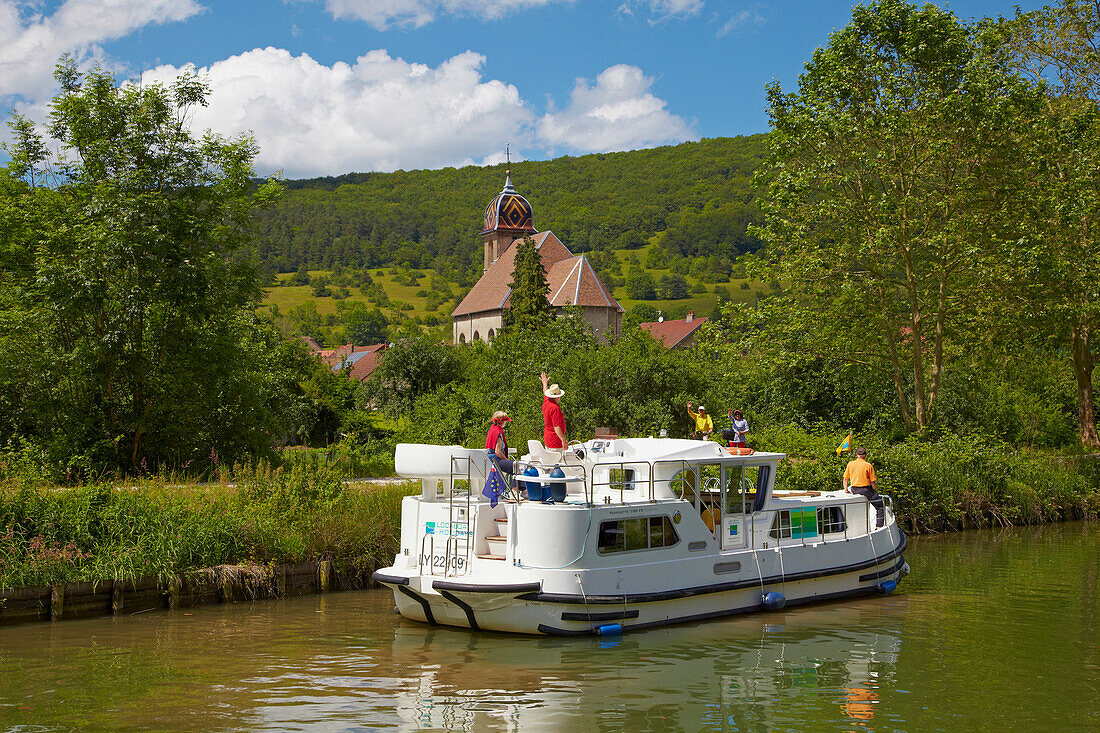 Houseboat in the Doubs-Rhine-Rhone-channel at Deluz, Cyclists, Doubs, Region Franche-Comte, France, Europe