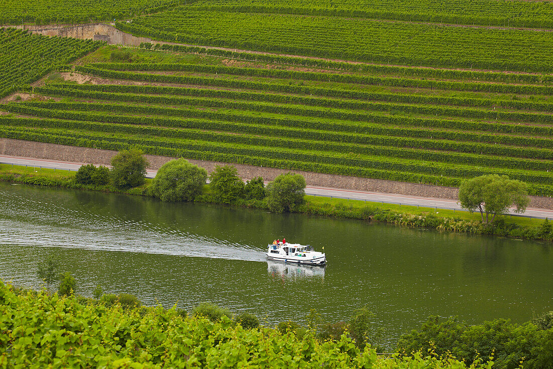 Houseboat on the river Mosel between Germany and Luxembourg near Nittel, Germany, Luxembourg, Europe
