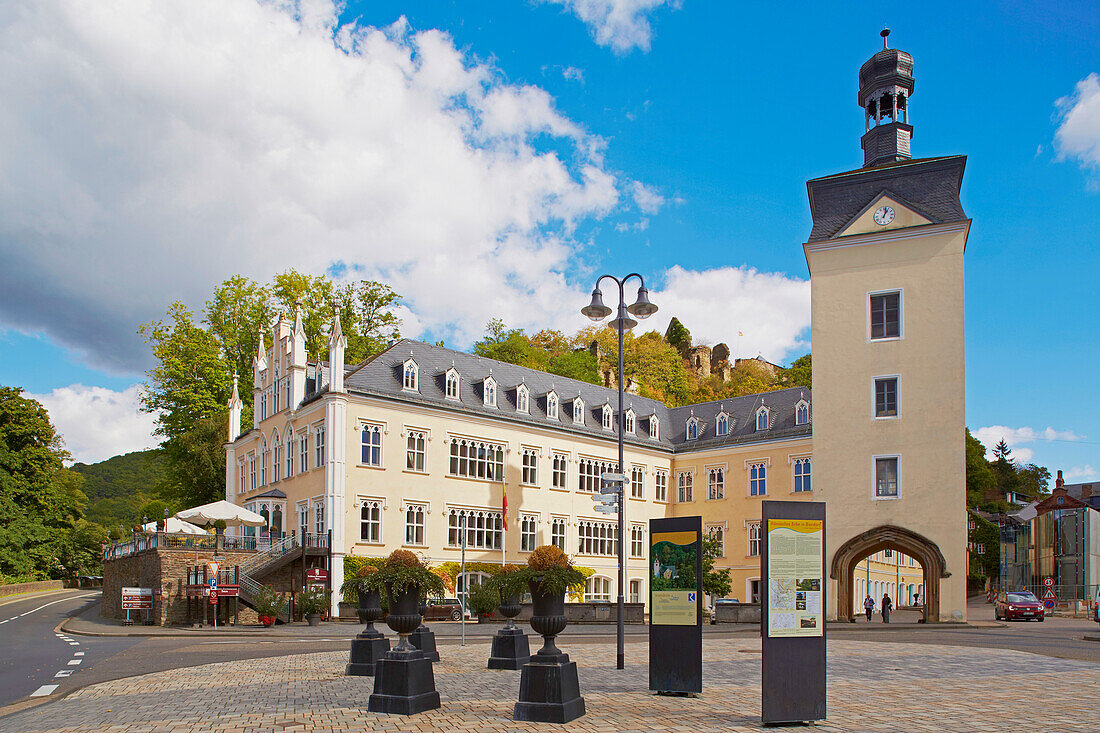 Blick auf Schloß Sayn, Sayn, Bendorf-Sayn, Mittelrhein, Rheinland-Pfalz, Deutschland, Europa