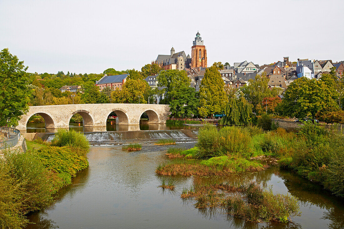 View to the old stone bridge in the old town of Wetzlar with cathedral, 13th - 15th century, Lahn, Westerwald, Hesse, Germany, Europe
