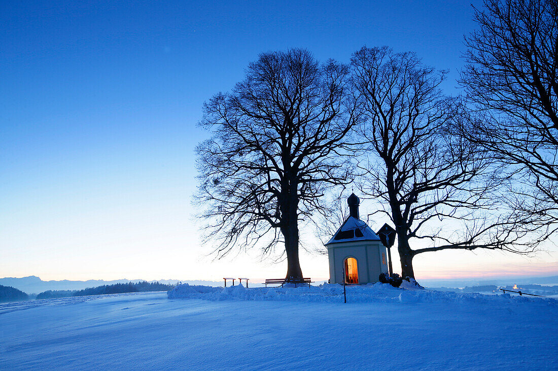 Maria-Dank-Kapelle im Winter, Degerndorf, Münsing, Bayern, Deutschland