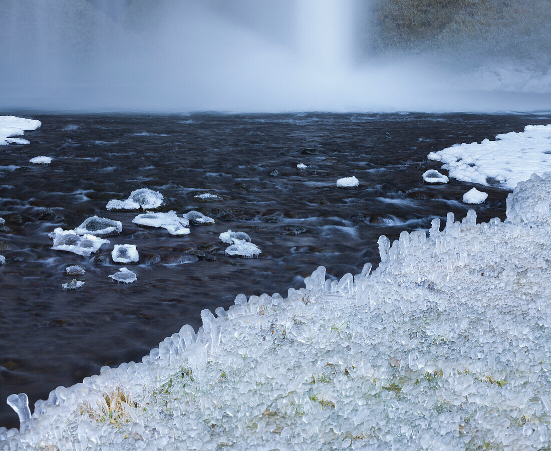 Vereister Seljalandsfoss, Südisland, Island