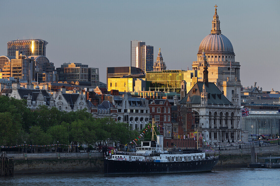 St Pauls Cathedral with promenade, Thames, London, England