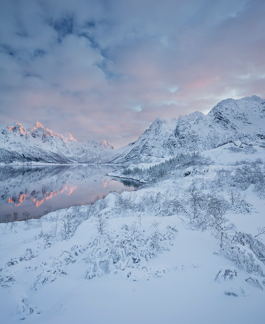 Snowy landcape near Sildpollneset, Vestpollen, Rorhoptindan, Austnesfjorden, Austvagoya, Lofoten, Nordland, Norway