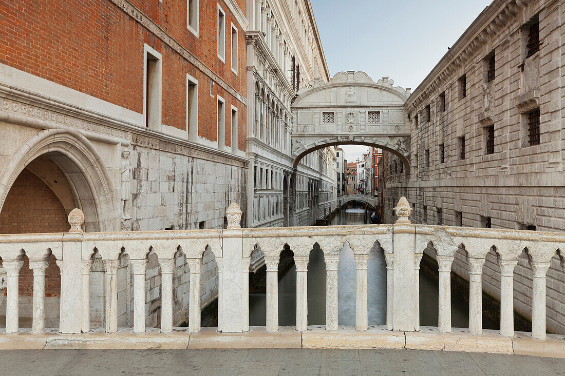 Rio del Palazzo, Ponte dei Sospiri, The Bridge of Sighs, Venice, Italy