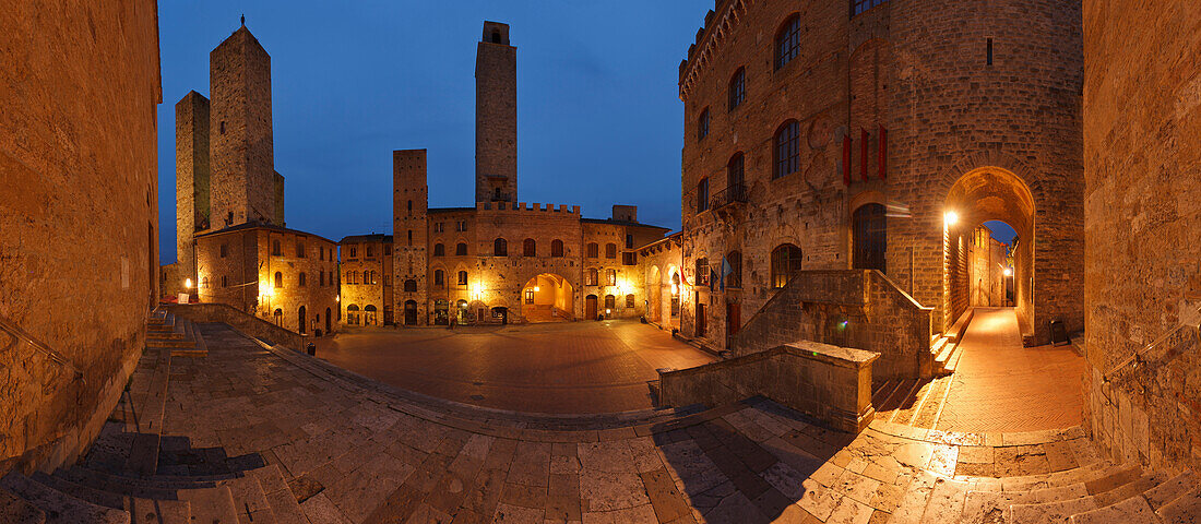 Towers and town hall on Piazza del Duomo square at night, San Gimignano, hill town, UNESCO World Heritage Site, province of Siena, Tuscany, Italy, Europe