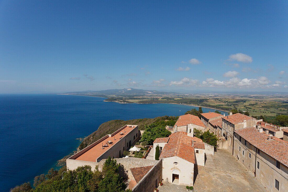 Blick von der Festungsanlage, Populonia Alta, Golfo di Baratti, Mittelmeer, Provinz Livorno, Toskana, Italien, Europa