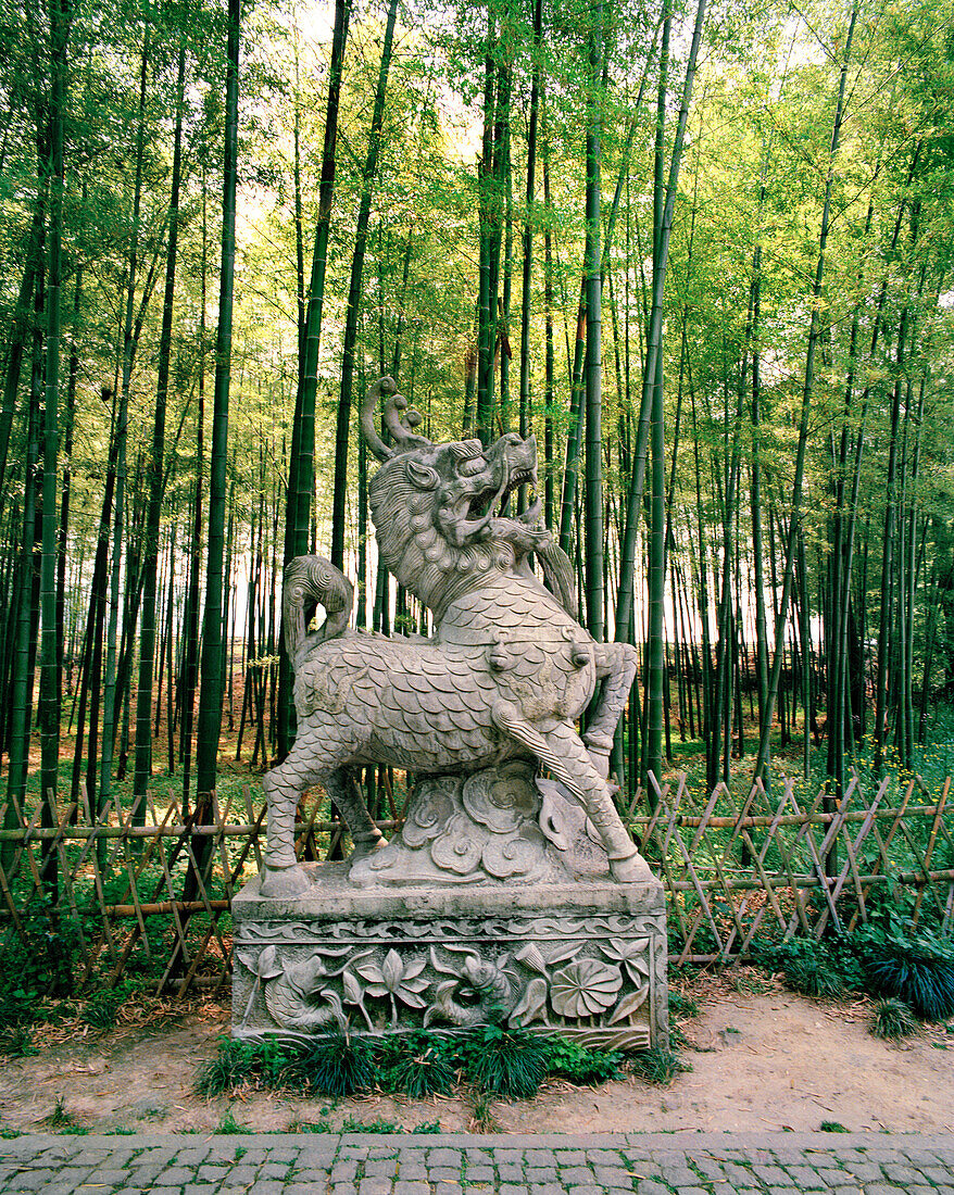 CHINA, Hangzhou, statue at ancient shrine, Meijai Wu bamboo forest