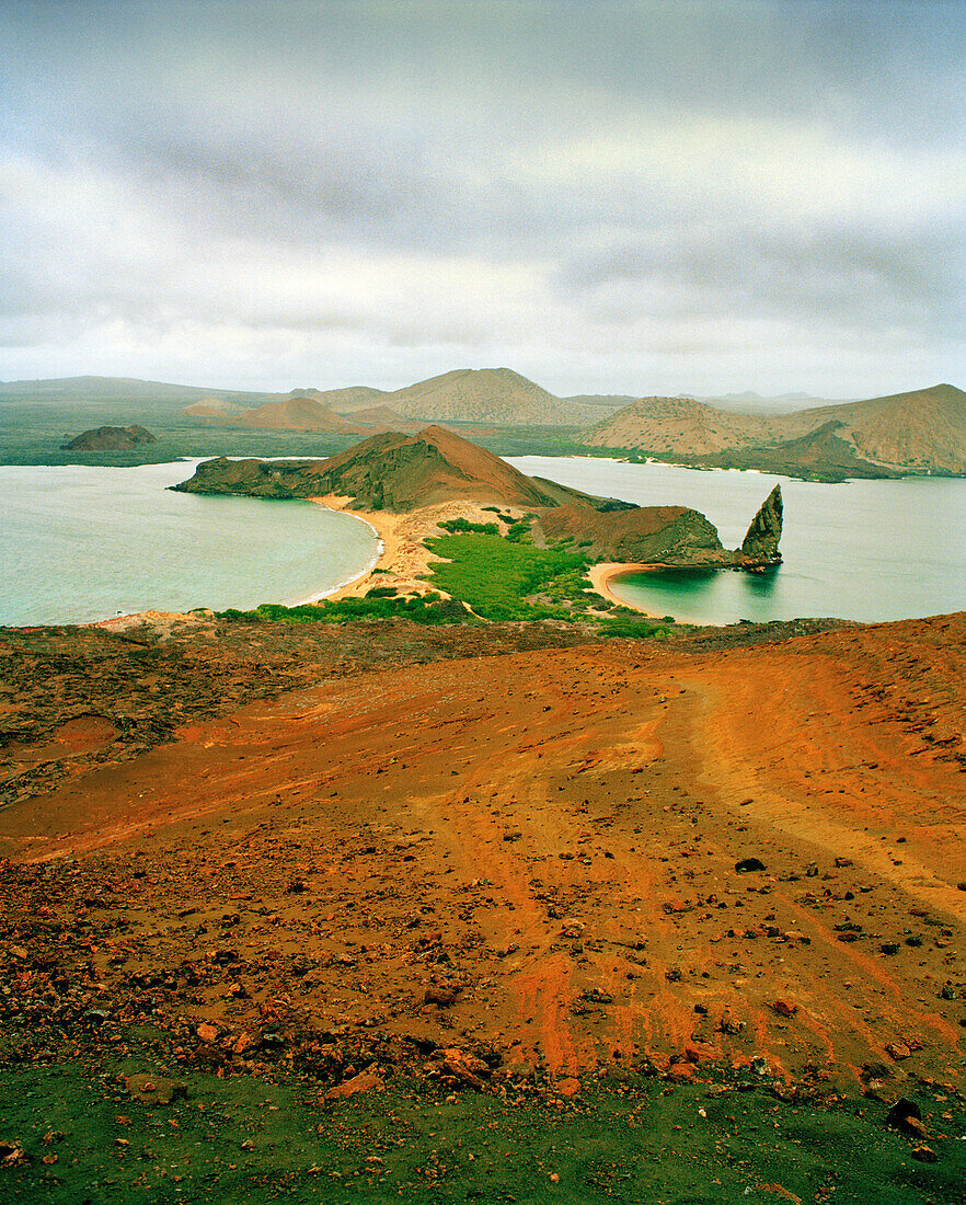 ECUADOR, Galapagos Islands, Bartolome Island, view from the lookout