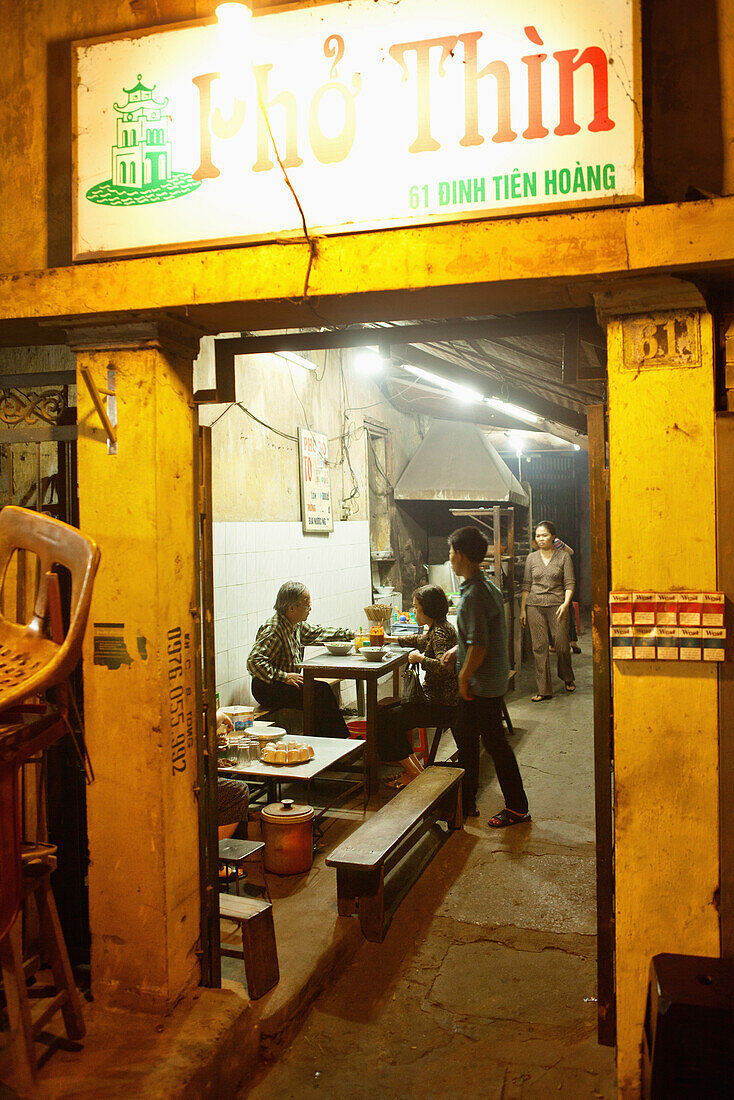 VIETNAM, Hanoi, Pho Thin restaurant at night, located on Dinh Tien Hoang street by Hoan Kiem Lake