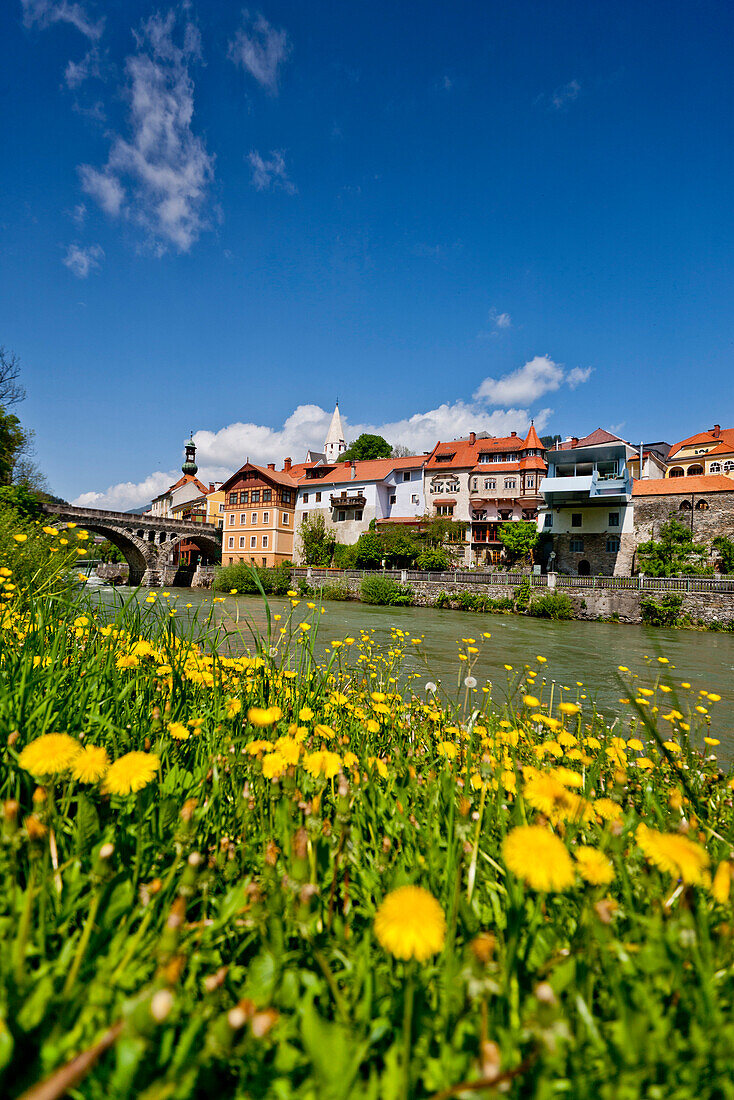 Blick über die Mur auf die Altstadt, Murau, Steiermark, Österreich