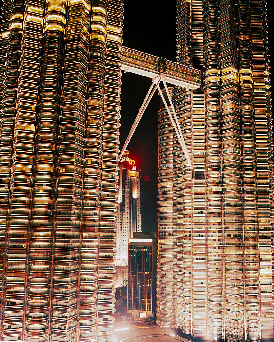 MALAYSIA, Kuala Lumpur, mid section of Petronas tower at night
