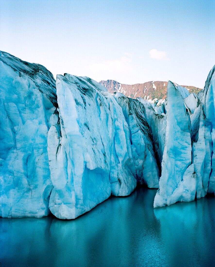 USA, Alaska, Colony glacier with mountain in background, Chugach State Park, Lake George