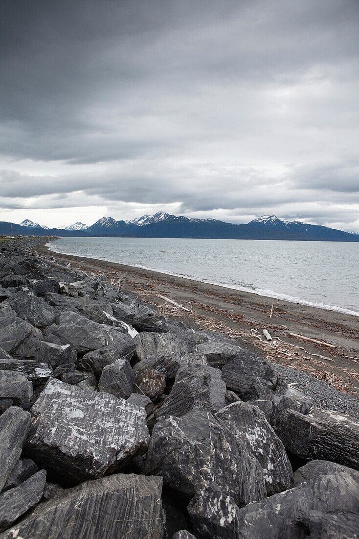 ALASKA, Homer, a view of the Kenai Mountains and Kachemak Bay from the Homer Spit