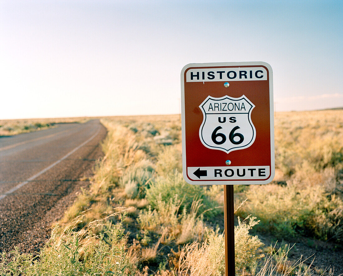 USA, Arizona, Historic Route 66 and road sign