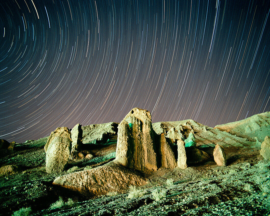 USA, California, Death Valley, Furnace Creek at night with stars