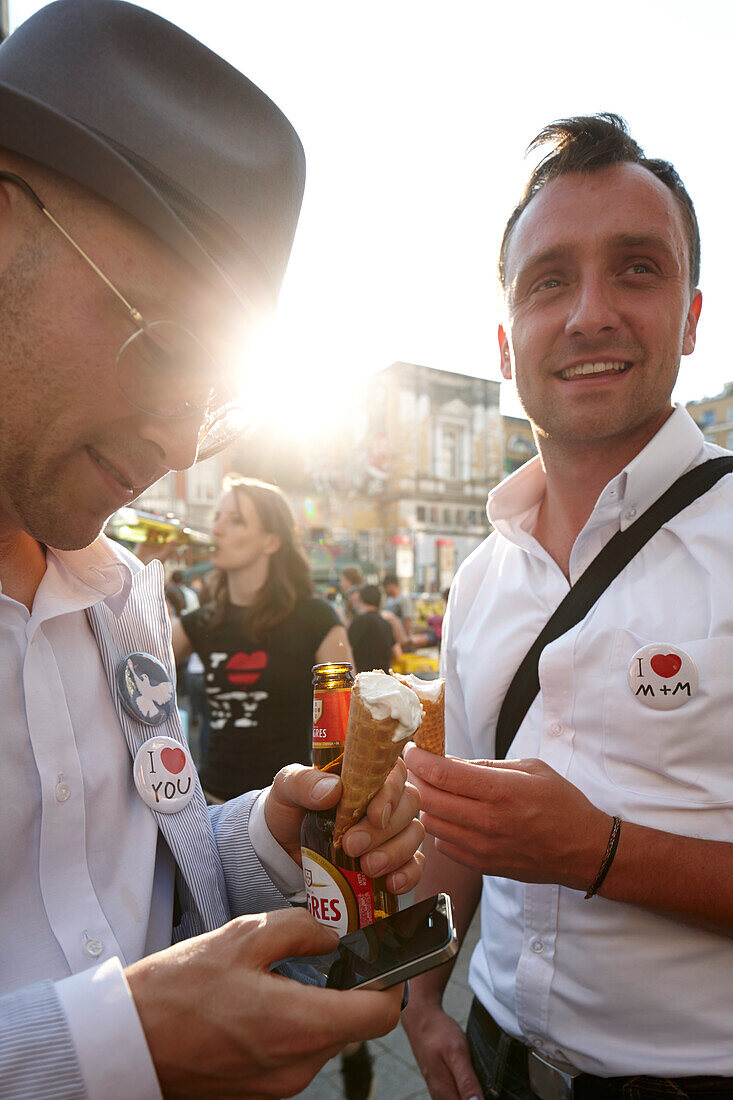 Besucher des Schanzenfest, Achidi-John-Platz, Schanzenviertel, Hamburg, Deutschland