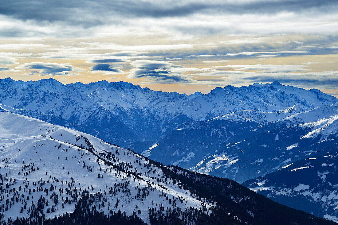 Foehn clouds above Zillertal range with Grosser Moeseler, Hochfeiler, Hoher Riffler and Olperer, Kleiner Galtenberg, Kitzbuehel range, Tyrol, Austria