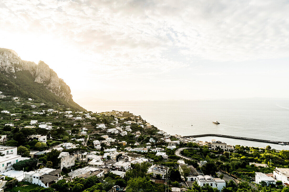 Marina Grande im Sonnenuntergang, Capri, Kampanien, Italien