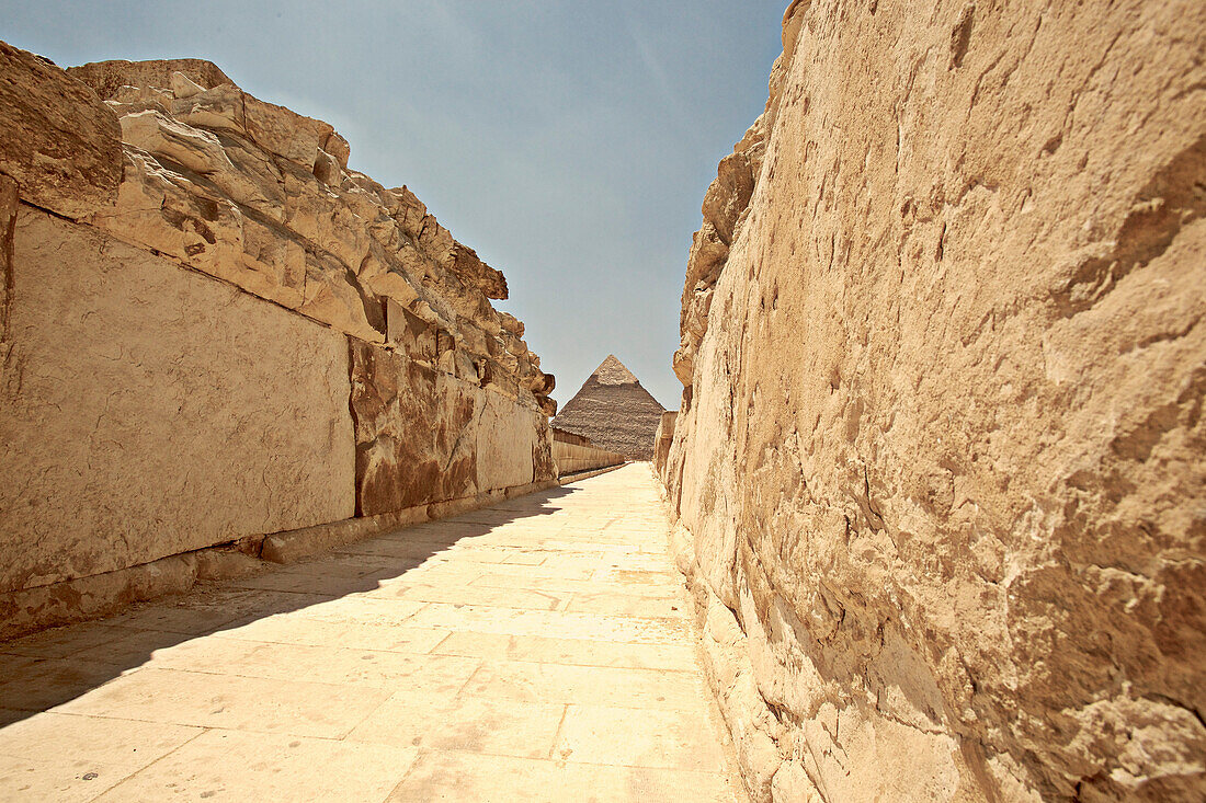 Pyramid of Chefren, Giza, Giza Governorate, Egypt