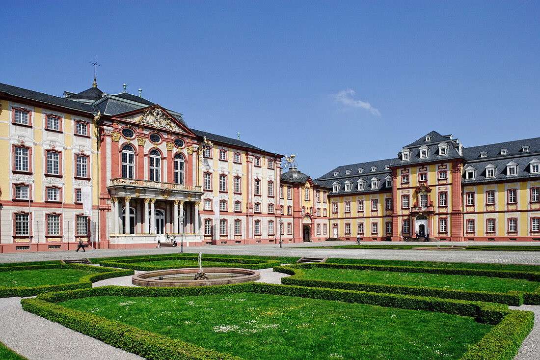Eingangsfassade, Schloss Bruchsal, Bruchsal, Kraichgau, Baden-Württemberg, Deutschland