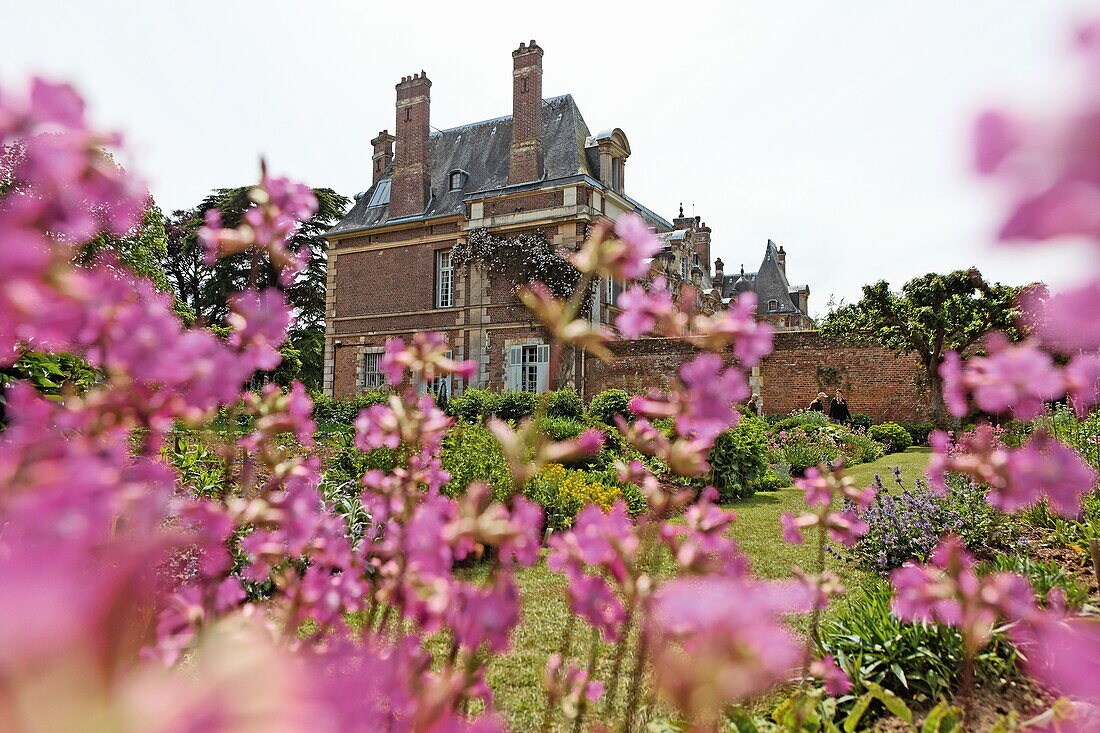 Chateau and jardin potager de Miromesnil, Tourville-sur-Arques, Seine-Maritime, Normandy, France
