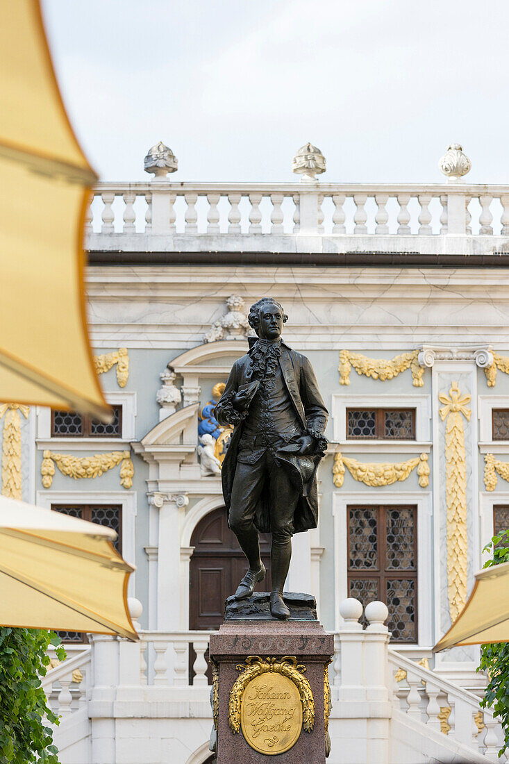Johann Wolfgang Goethe Statue vor der alten Börse, Leipzig, Sachsen, Deutschland