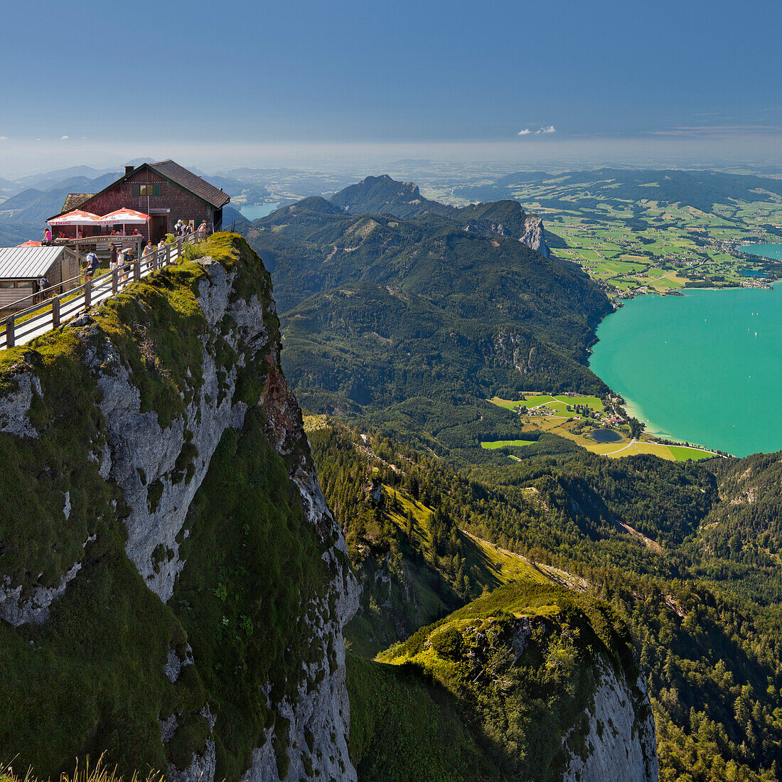 Blick vom Schafberg auf die Himmelpfortenhütte, Mondsee, Salzkammergut, Salzburg Land, Österreich