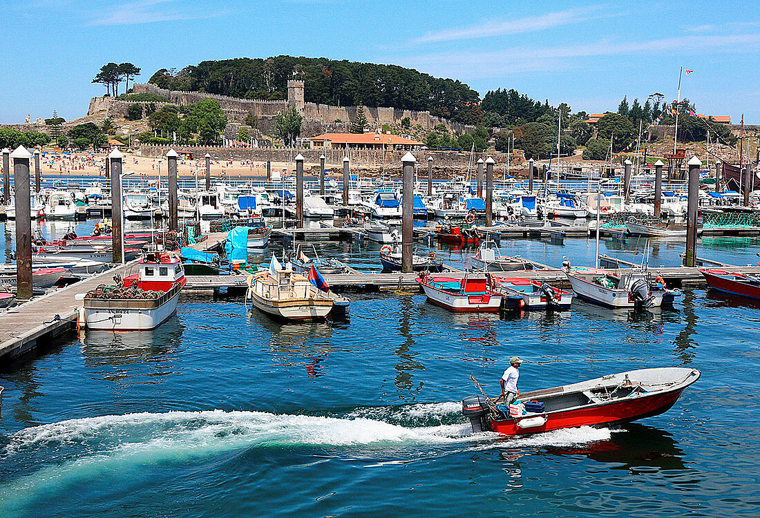 Monterreal castle and Marina, Baiona, Pontevedra, Galicia, Spain.