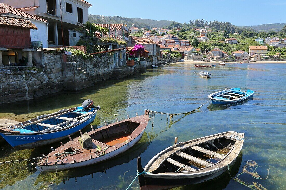 Yachthafen, Combarro, Poio, Ria de Pontevedra, Provinz Pontevedra, Galicien, Spanien.